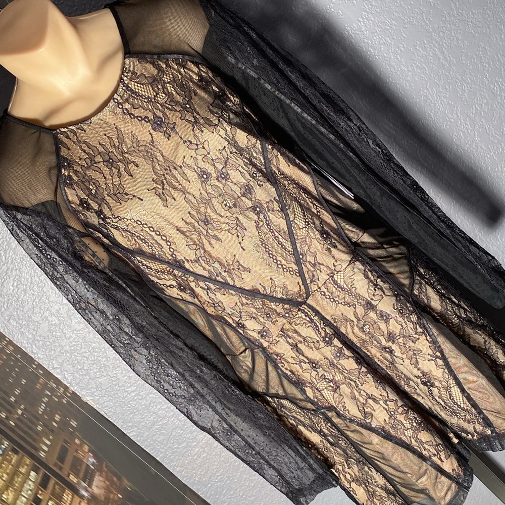 GUESS - NWT - shorts romper: black lace & mesh w sheer l/s & nude lining - XL